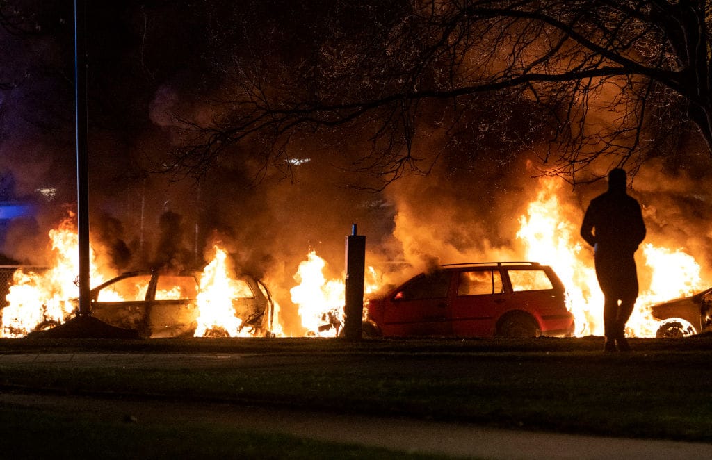 In mehreren schwedischen Städten brannten am Wochenende Autos
