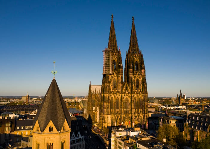 Auch beim Kölner Dom wollten die Mörderbanden ein Massaker anrichten.