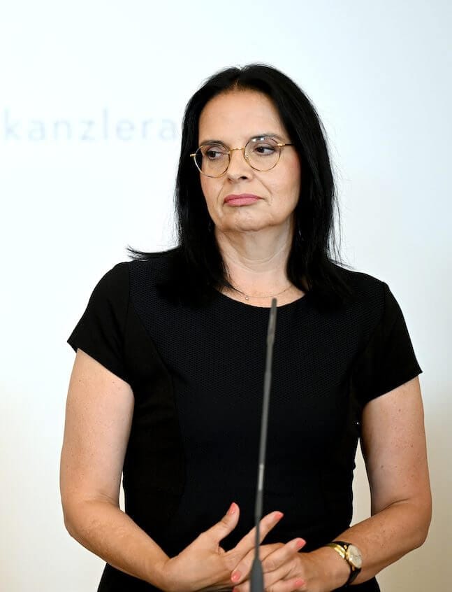 Staatssekretärin Andrea Mayer tritt zurück