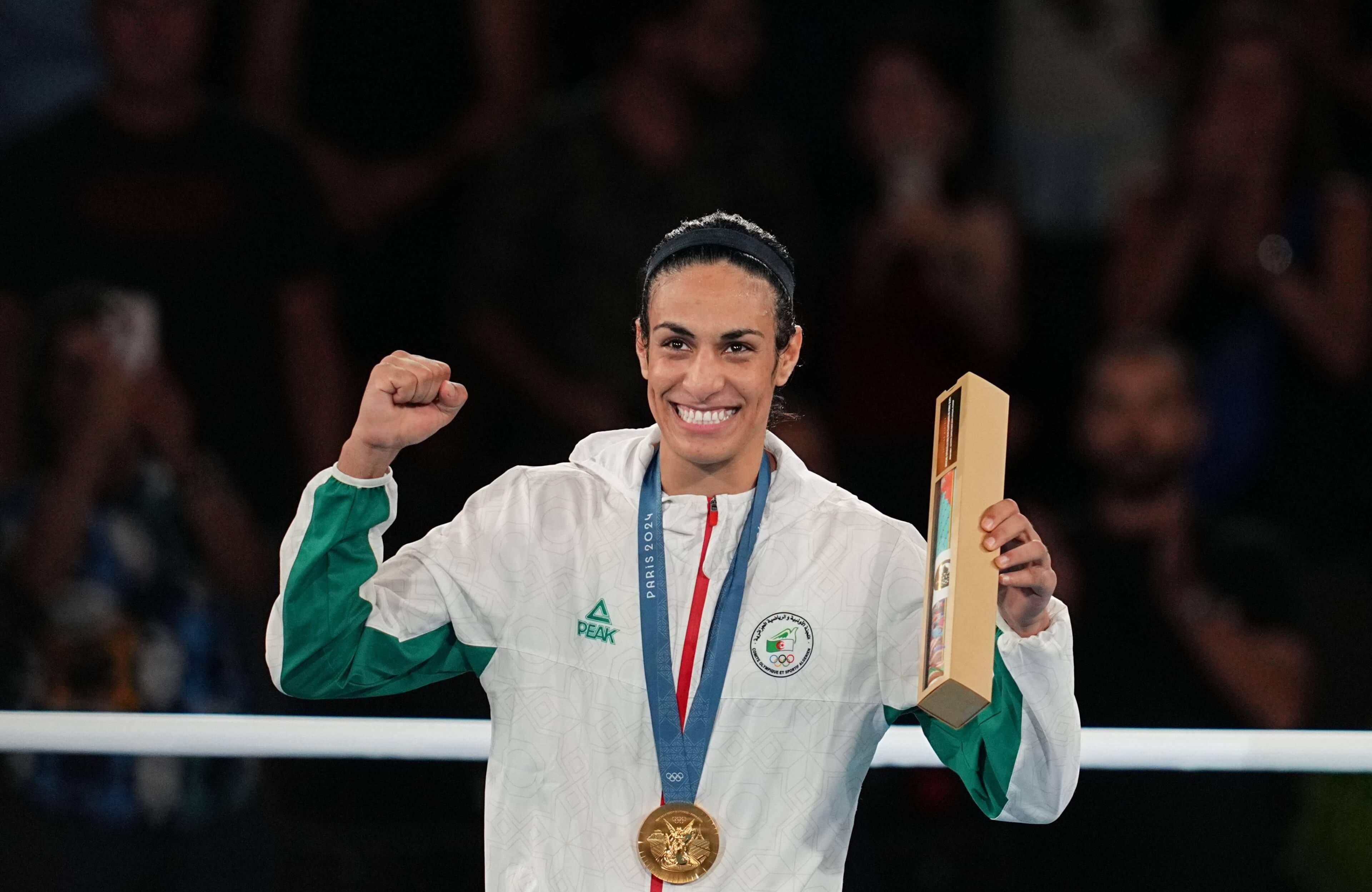 Imane Khelif mit der Goldmedaille im Frauen-Boxen