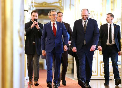 FPÖ-Chef Herbert Kickl hat sich mit dem geschäftsführenden ÖVP-Obmann Christian Stocker am Mittwochabend getroffen.
