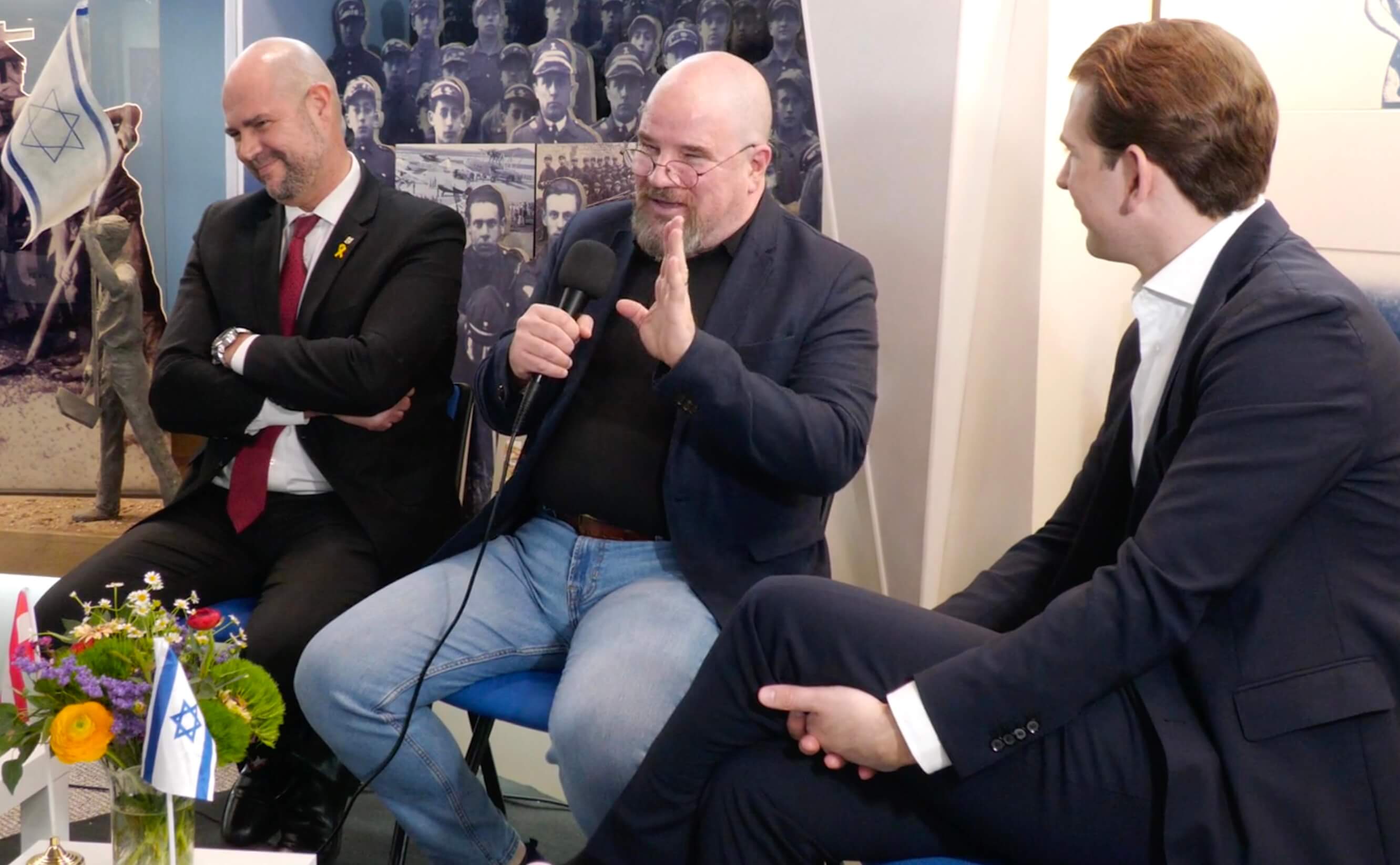 Viel Lob für Österreichs Rolle beim Kampf gegen Antisemitismus im Jabotinsky-Institut in Tel Aviv. Im Bild: Amir Ohana, Eldad Beck und Sebastian Kurz (v.l.n.r.)