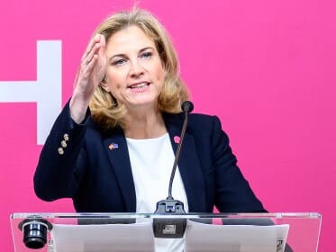 Die NEOS unter Parteichefin Beate Meinl-Reisinger konnten bei der aktuellen INSA-Umfrage zwei Prozent zulegen.