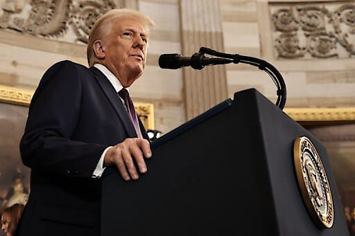 Einer der ersten Schritte von Donald Trump: Der US-Präsident beendet die Finanzierung des Skandal-Hilfswerks.