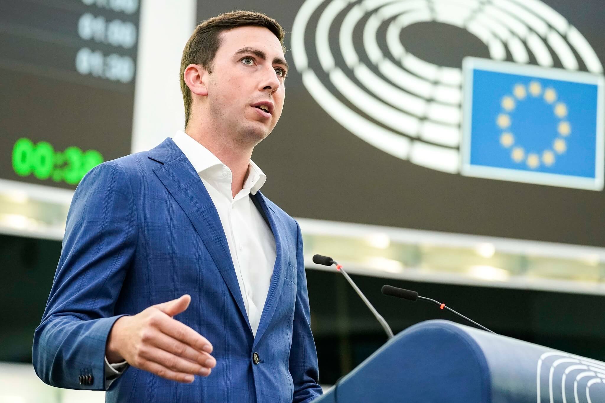 Alexander Bernhuber (Bild, ÖVP) kritisiert öffentliche Gelder für intransparente Organisationen im Dienste einer ideologischen Agenda.