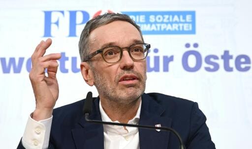 FPÖ-Chef Herbert Kickl: „Durch eine Überwachung der gesamten Bevölkerung wird das Problem nicht gelöst, sondern das Attentat durch die ÖVP nur schamlos ausgenutzt“.