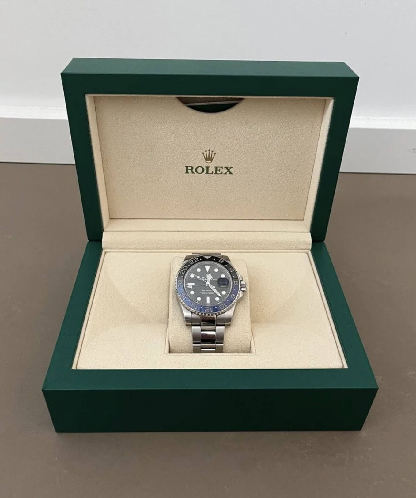 Rolex-Fund bei Durchsuchung: Eine „Batman“ wurde bei der Schwester, fünf weitere Uhren beim Prediger sichergestellt.