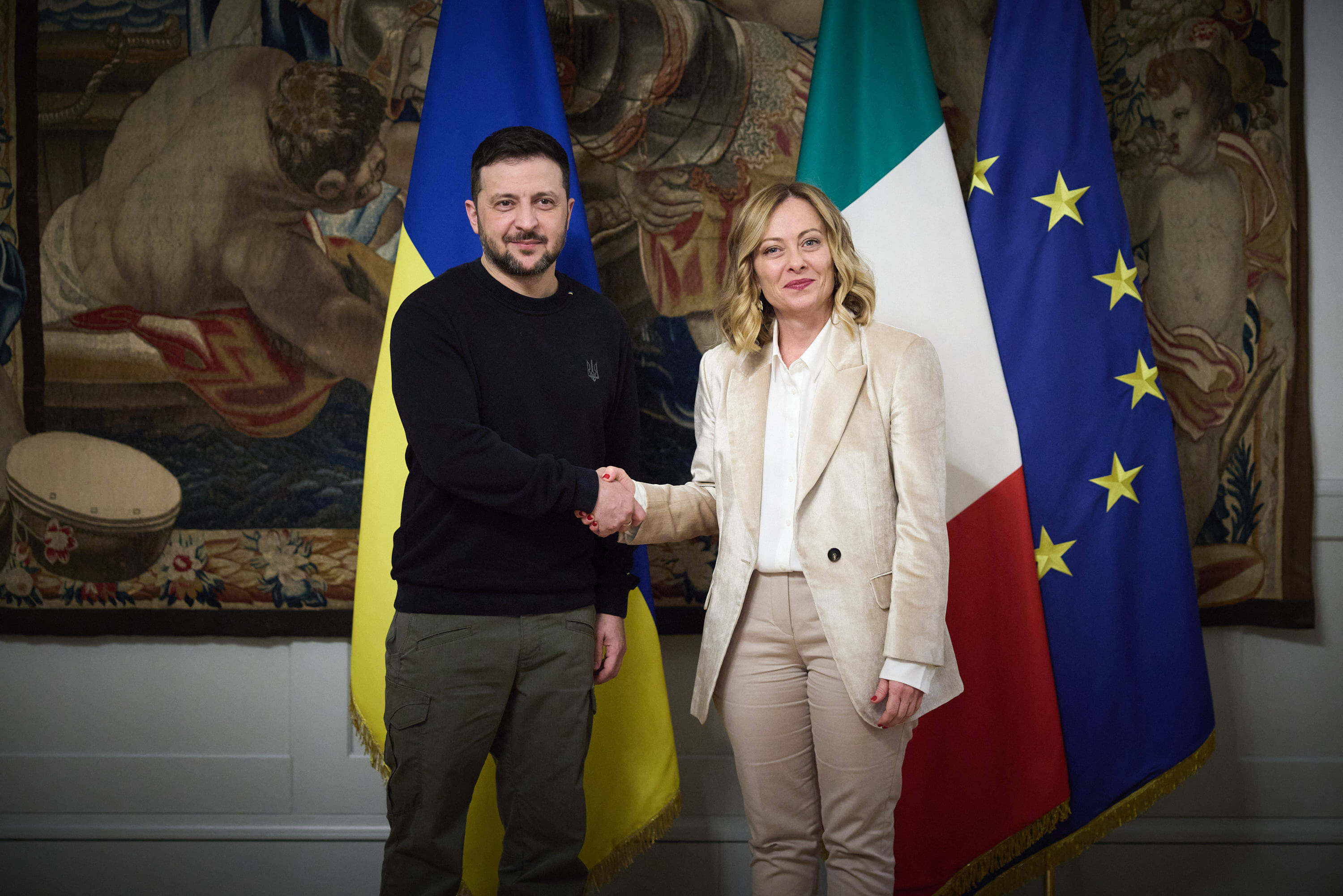 Die zweitägige Ukraine-Wiederaufbaukonferenz wird gemeinsam von Italien und der Ukraine ausgerichtet.