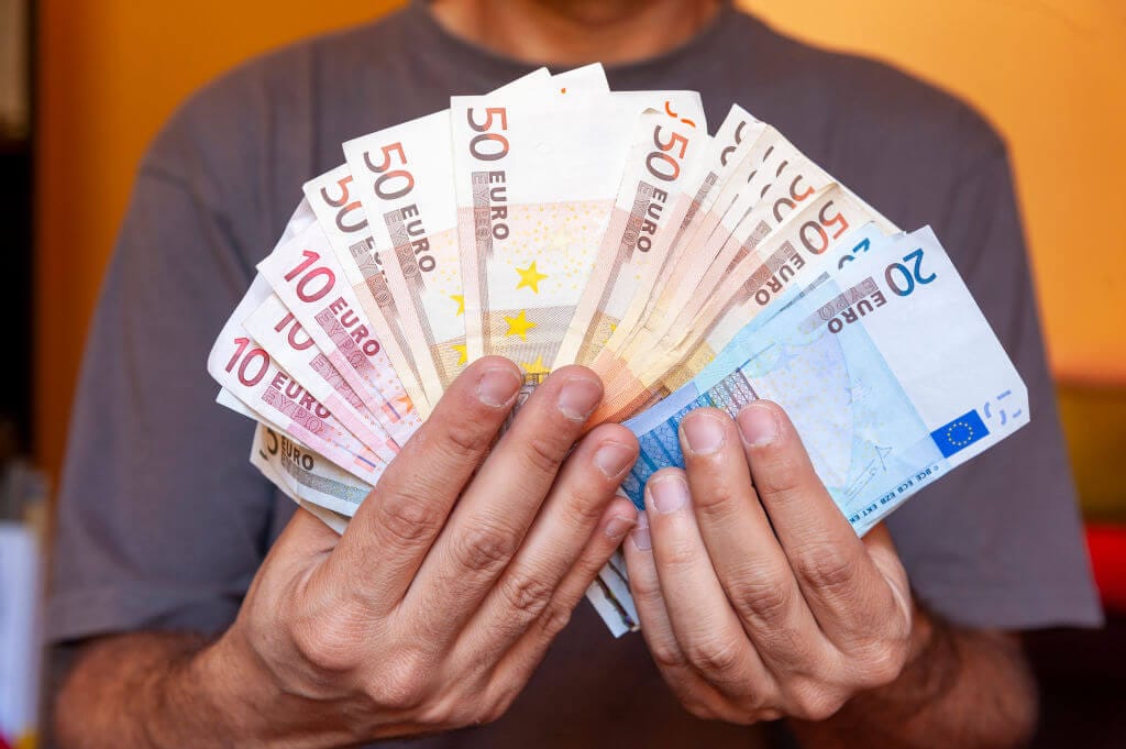 Kassieren statt arbeiten: Das neue Erfolgsmodell im deutschen Sozialstaat.