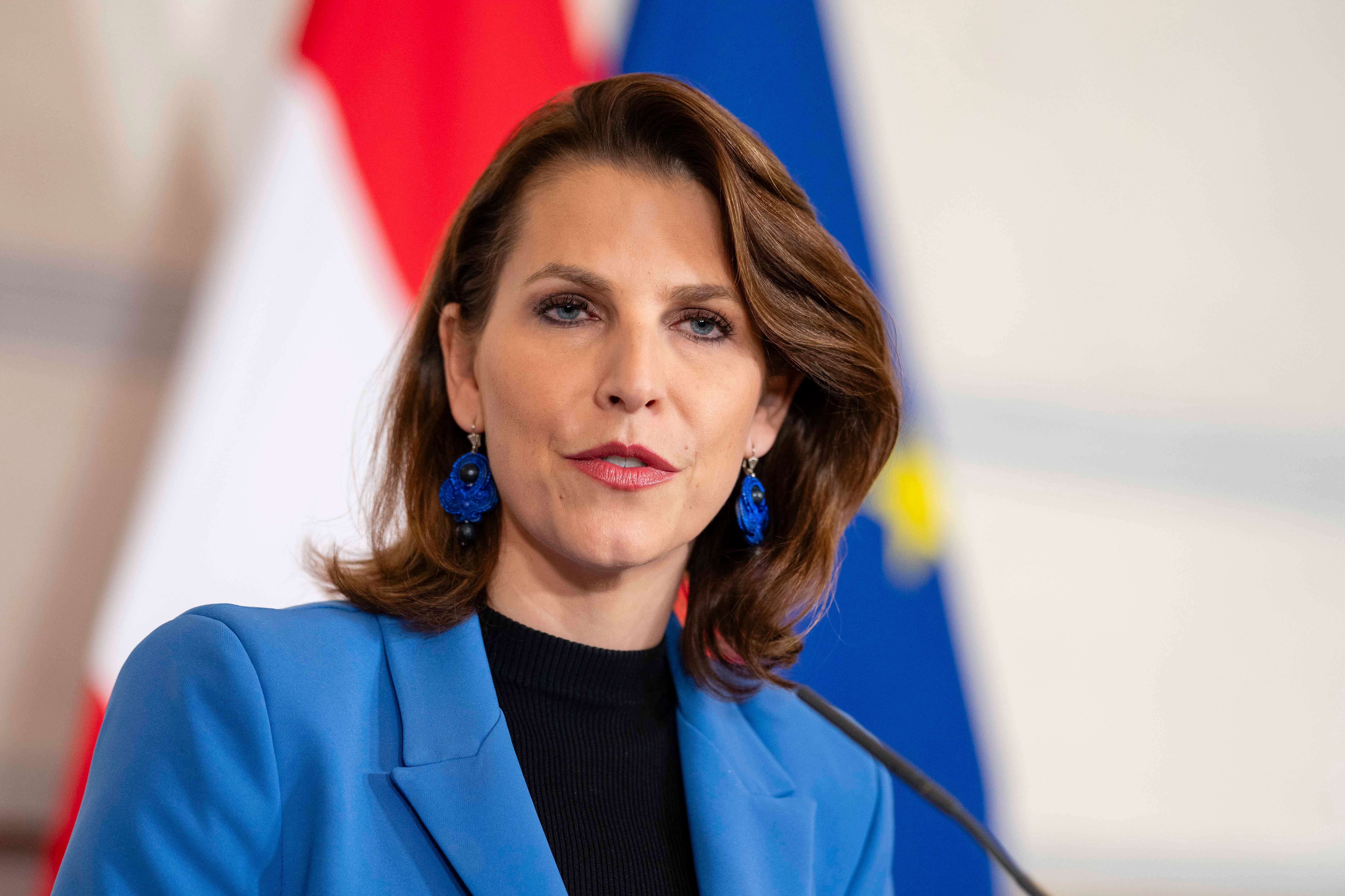 Salzburgs Landeshauptfrau Karoline Edtstadler (ÖVP) ist über den angeblichen Vorfall bereits informiert worden