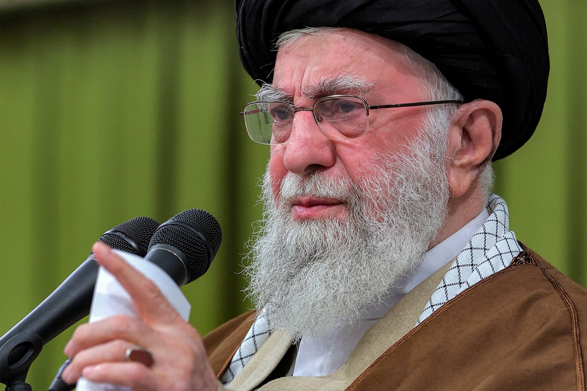 Im Iran hatten Terrorkämpfer ihre Ausbildung erhalten. Im Bild: Der oberste Führer Chamenei.