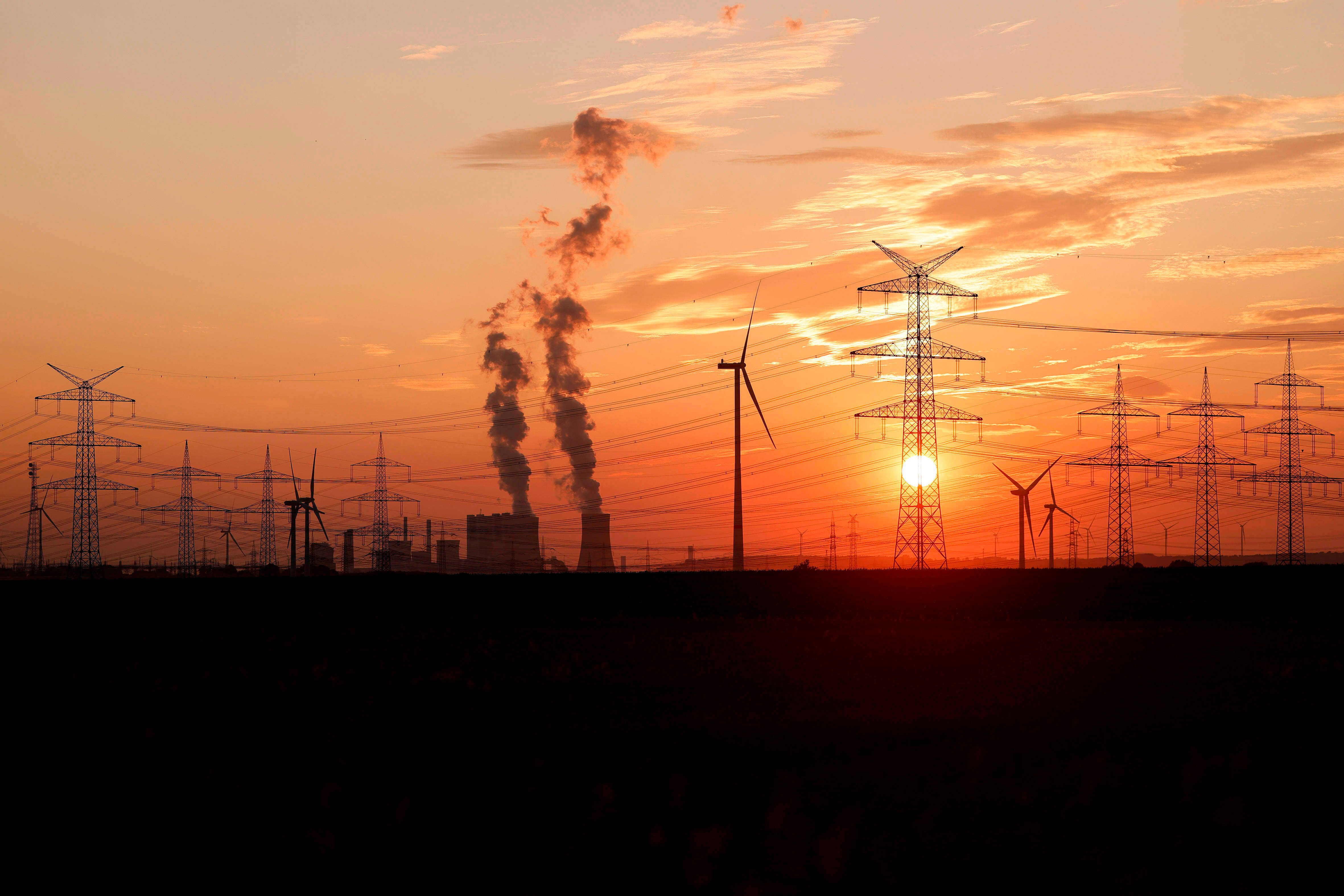 Ausschließlich alternative Energiequellen sollen für die Industrie ausreichen – behaupten die NGOs.