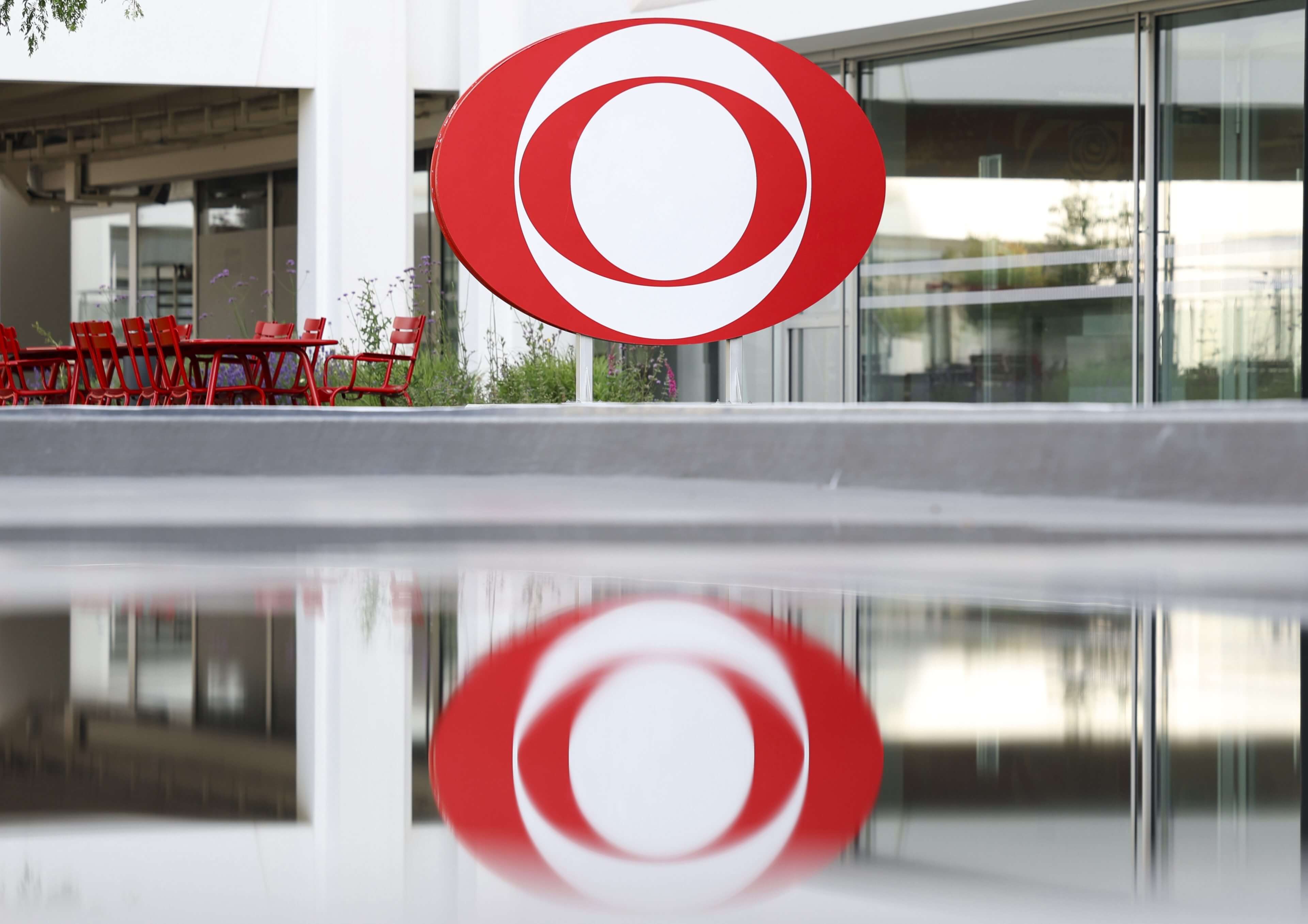 Doppelt hält besser? Das denkt man anscheinend beim ORF. Den öffentlich-rechtlichen Rundfunk gibt es nicht nur per TV und Radio, wie vorgesehen, sondern er betreibt auch eine Online-Nachrichtenplattform.