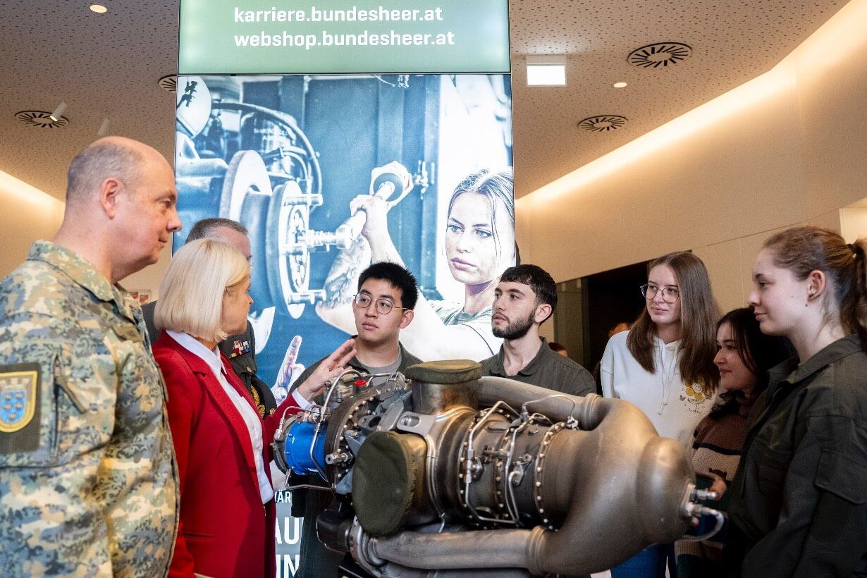 Das Bundesheer wirbt im „Monat der Lehre“ mit 36 Lehrstellen in Niederösterreich und knapp 1.000 neuen Kaderanwärtern um Nachwuchs.