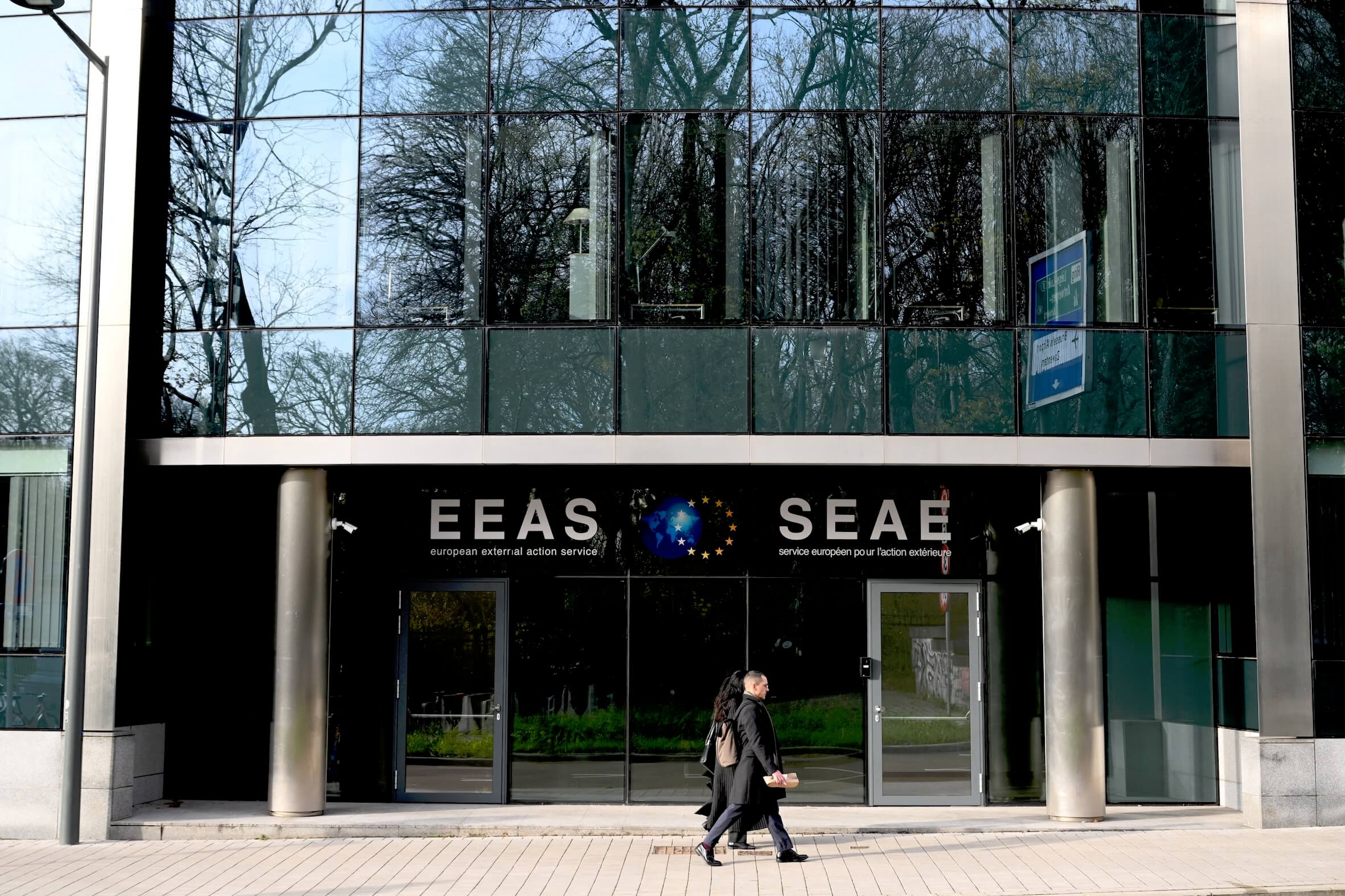 Brüsseler Schaltzentrale im Visier: Der European External Action Service – Sitz der EU-Diplomatie. Hier rückten belgische Fahnder an. Akten, E-Mails und Tender-Entwürfe wurden sichergestellt.