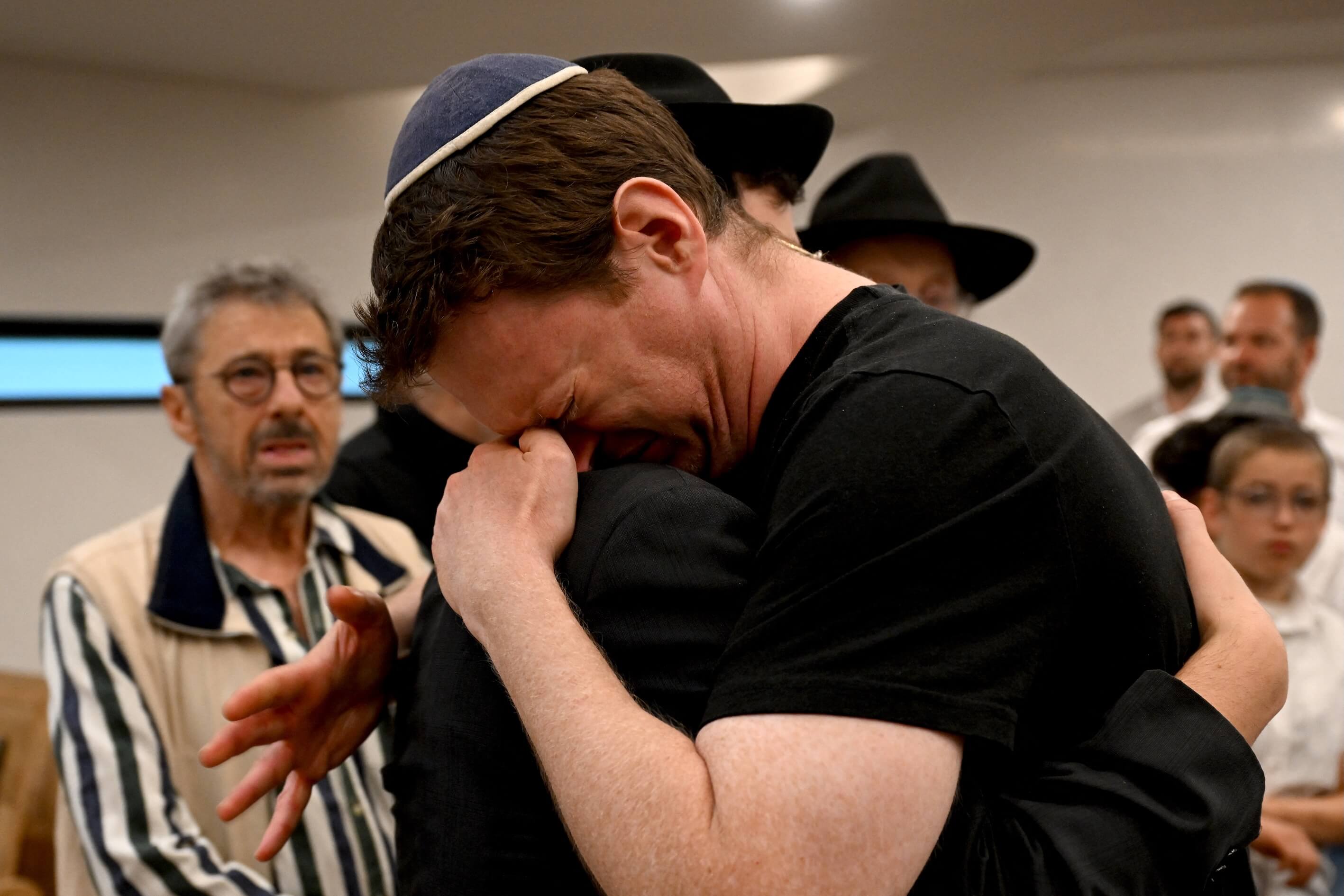 Trauer: Mitglieder der jüdischen Chabad-Gemeinde von gedenken der Opfer.