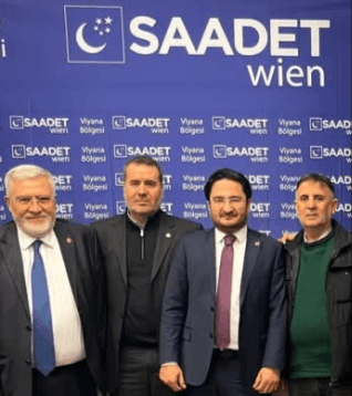 Saadet-Granden Yanmaz (l.) und Öztürk (2.v.r.) in der Wiener Saadet-Filiale.