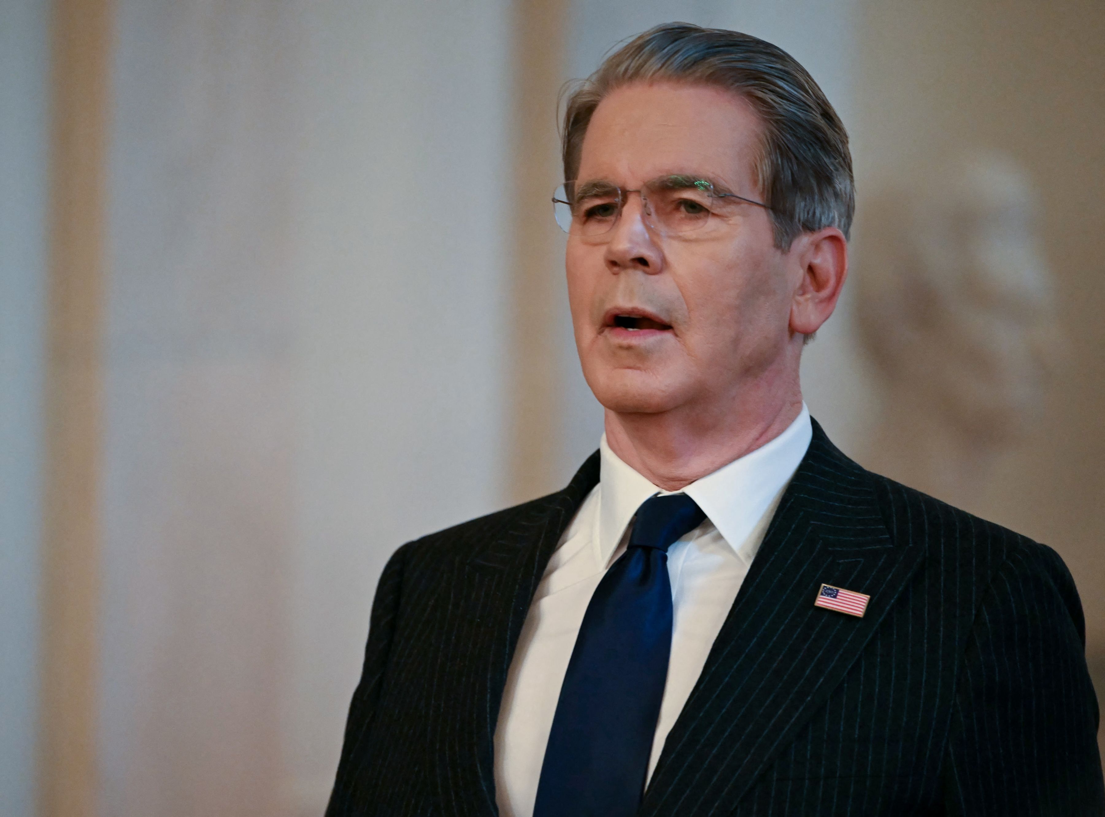 US-Finanzminister Scott Bessent kündigt hartes Vorgehen gegen mutmaßliche Hamas-Finanznetzwerke an: „Wir werden nicht zulassen, dass der gemeinnützige Sektor für gewaltsame Zwecke missbraucht wird.“