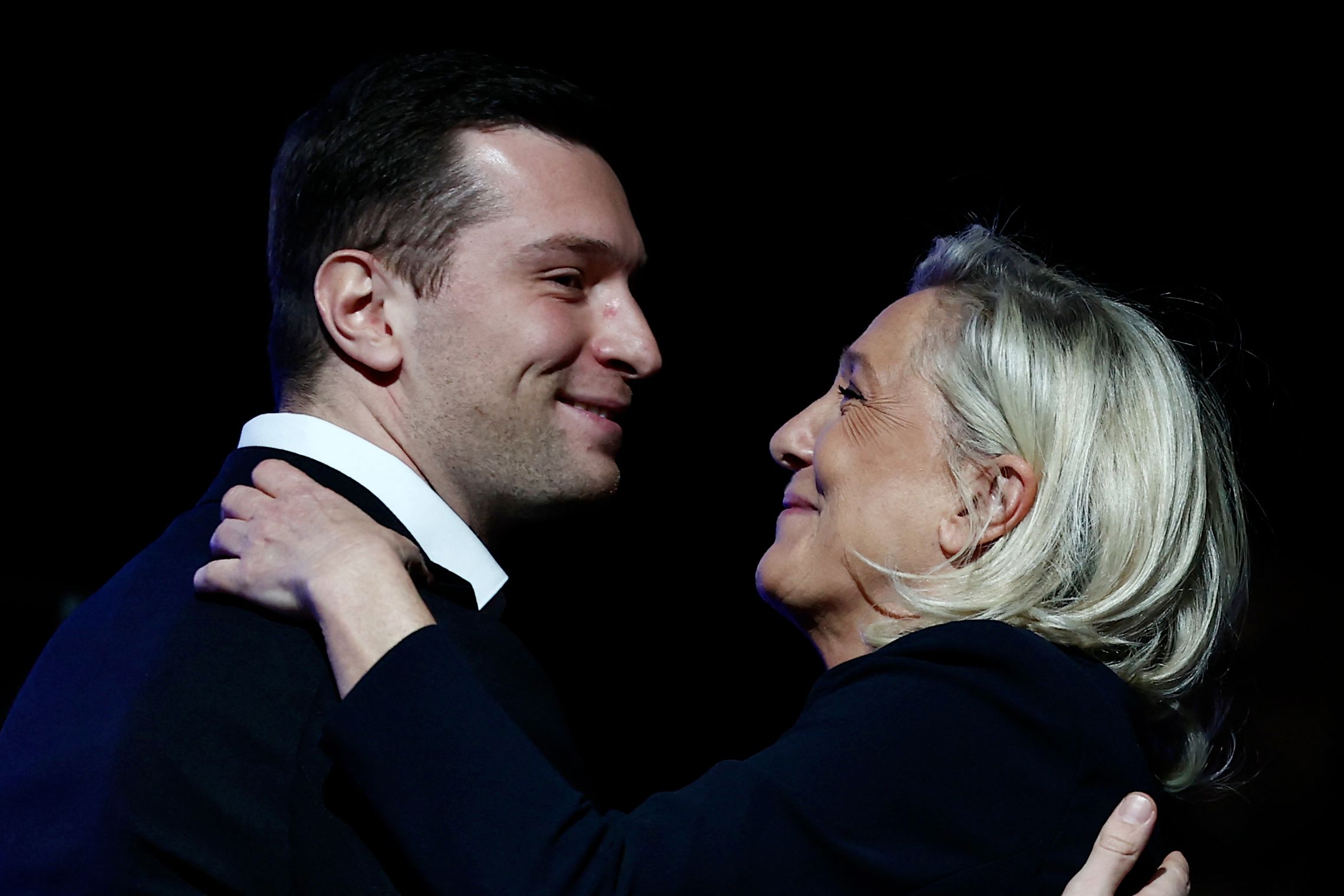 Le Pen und Bardella: Symbol und Motor einer Bewegung auf dem Weg zur Macht