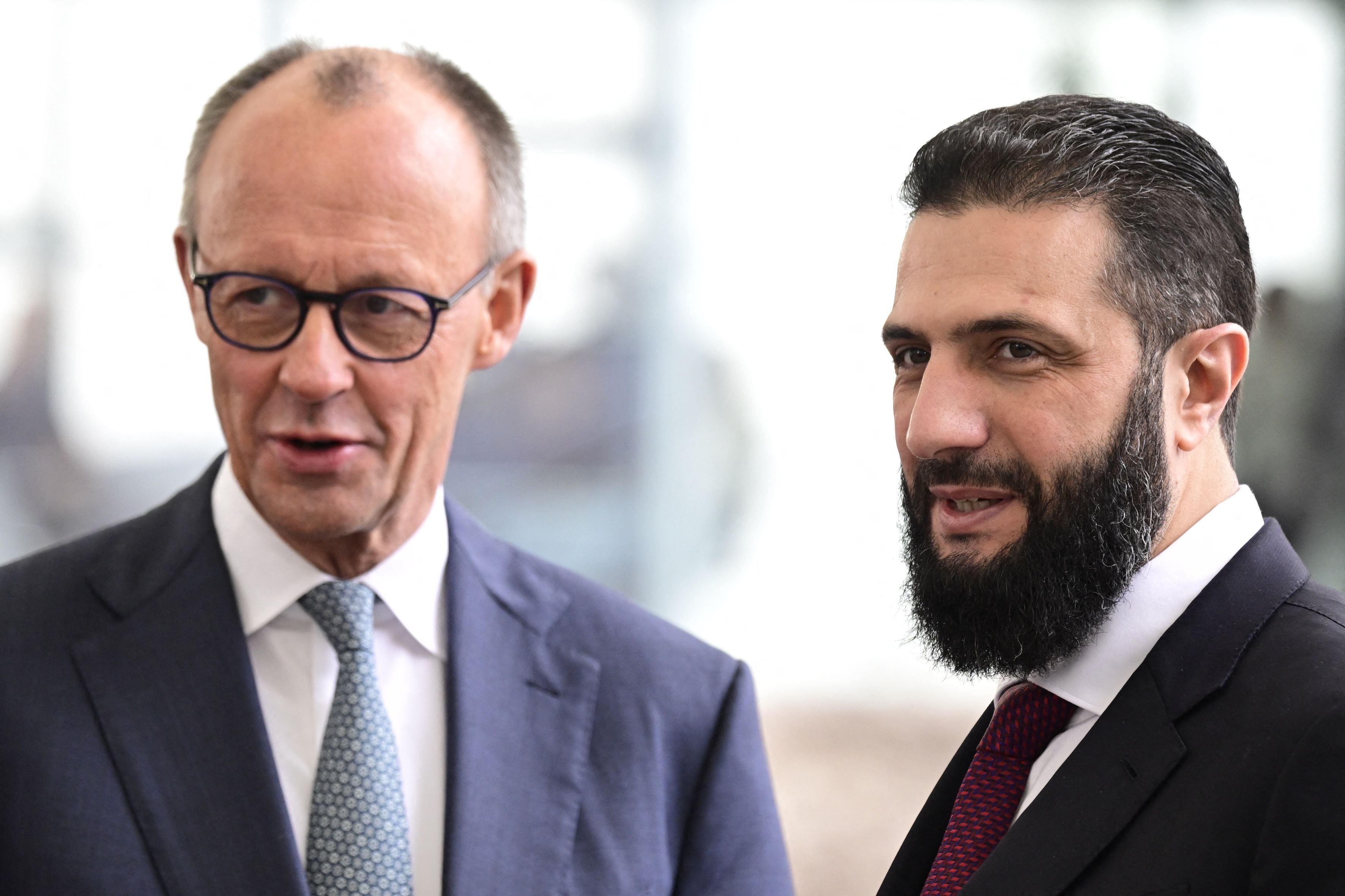 Merz trifft Syriens Präsidenten Ahmed al-Scharaa in Berlin – auch Abschiebungen stehen auf der Agenda.