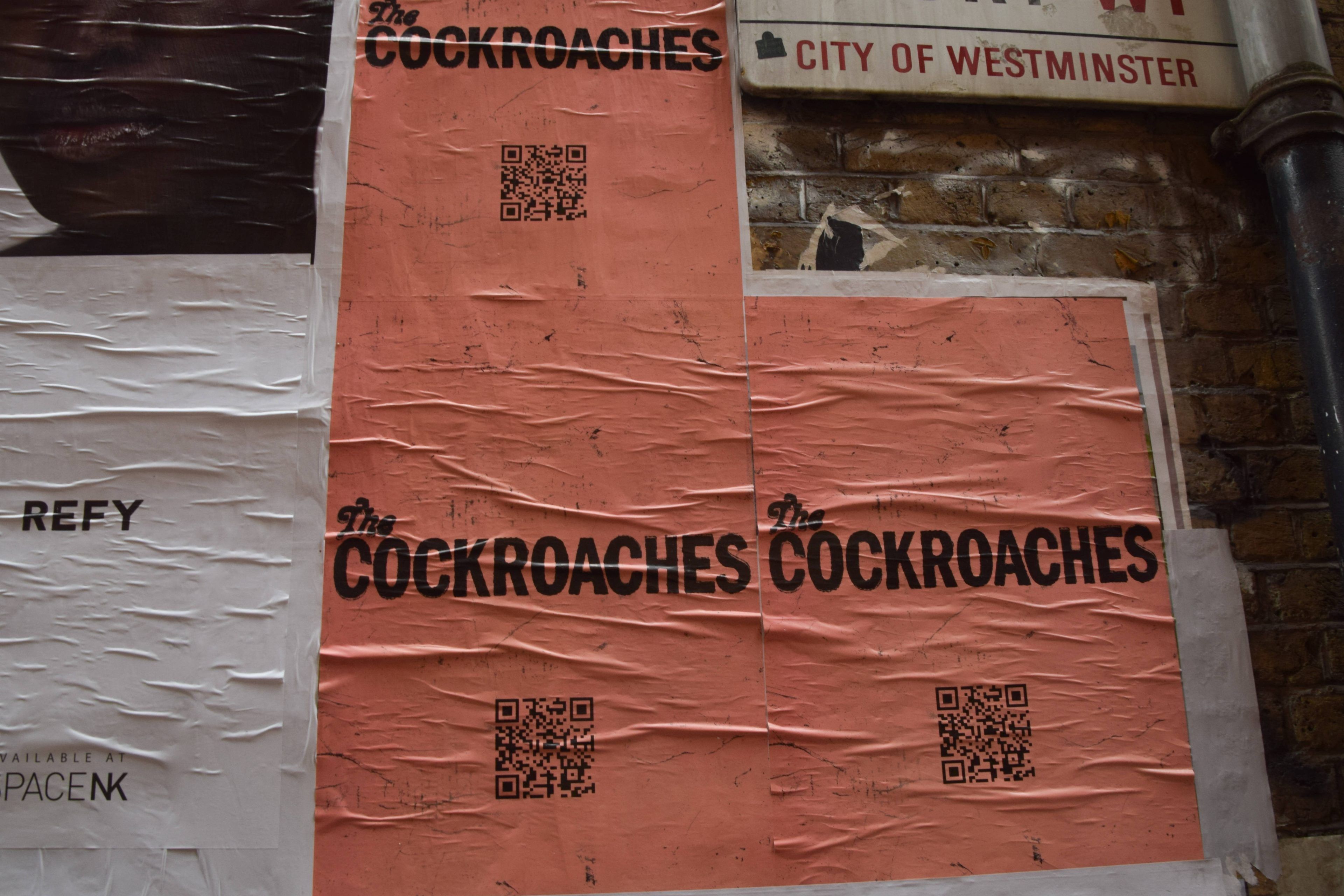 Am 1. April 2026 tauchten in London Plakate mit „The Cockroaches“ und QR-Code auf, die auf eine Ankündigung der Rolling Stones hindeuten.