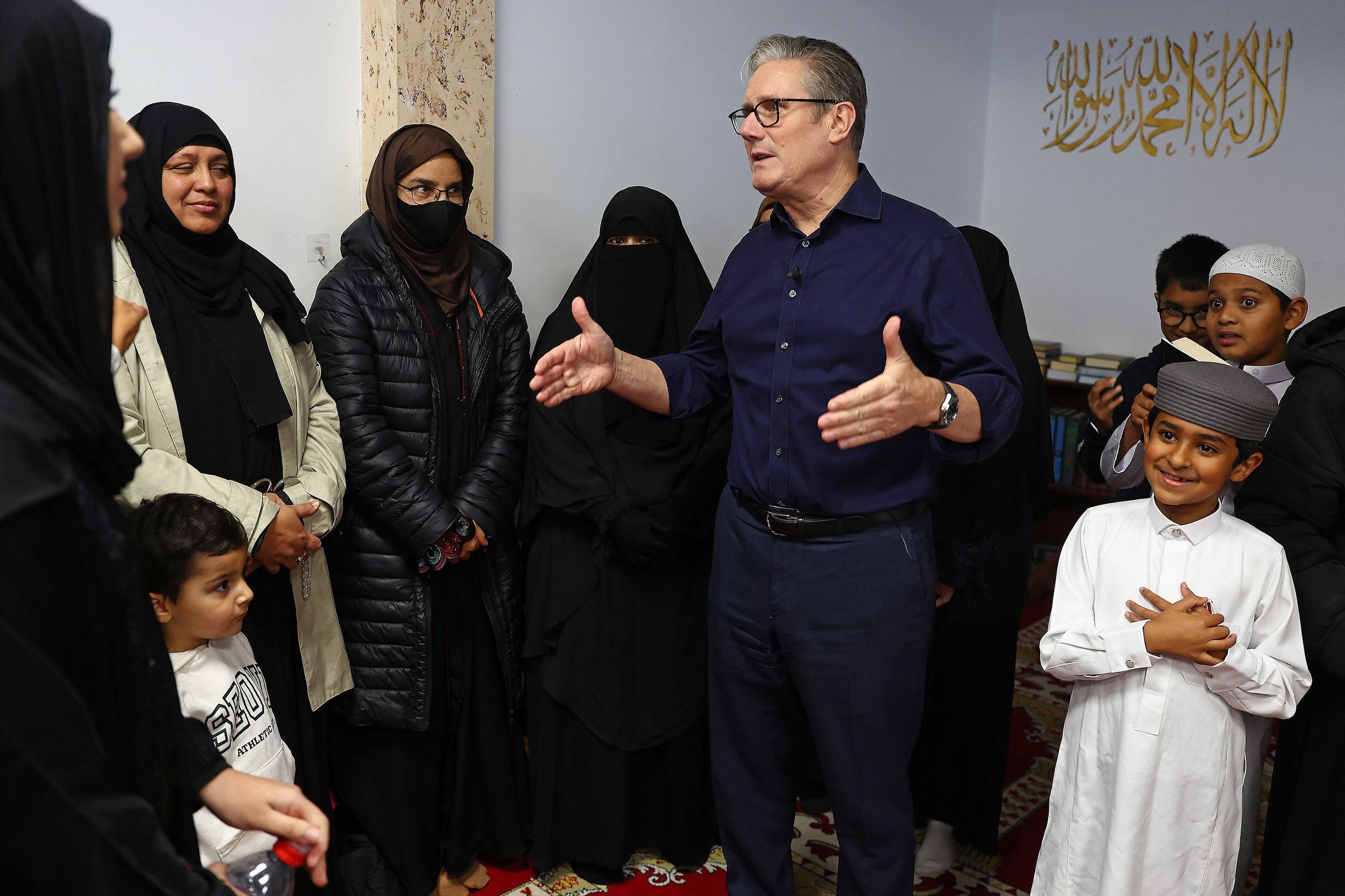 Moscheebesuch mit Signalwirkung: Premier Keir Starmer sucht zunehmend die Nähe zu muslimischen Gemeinden.
