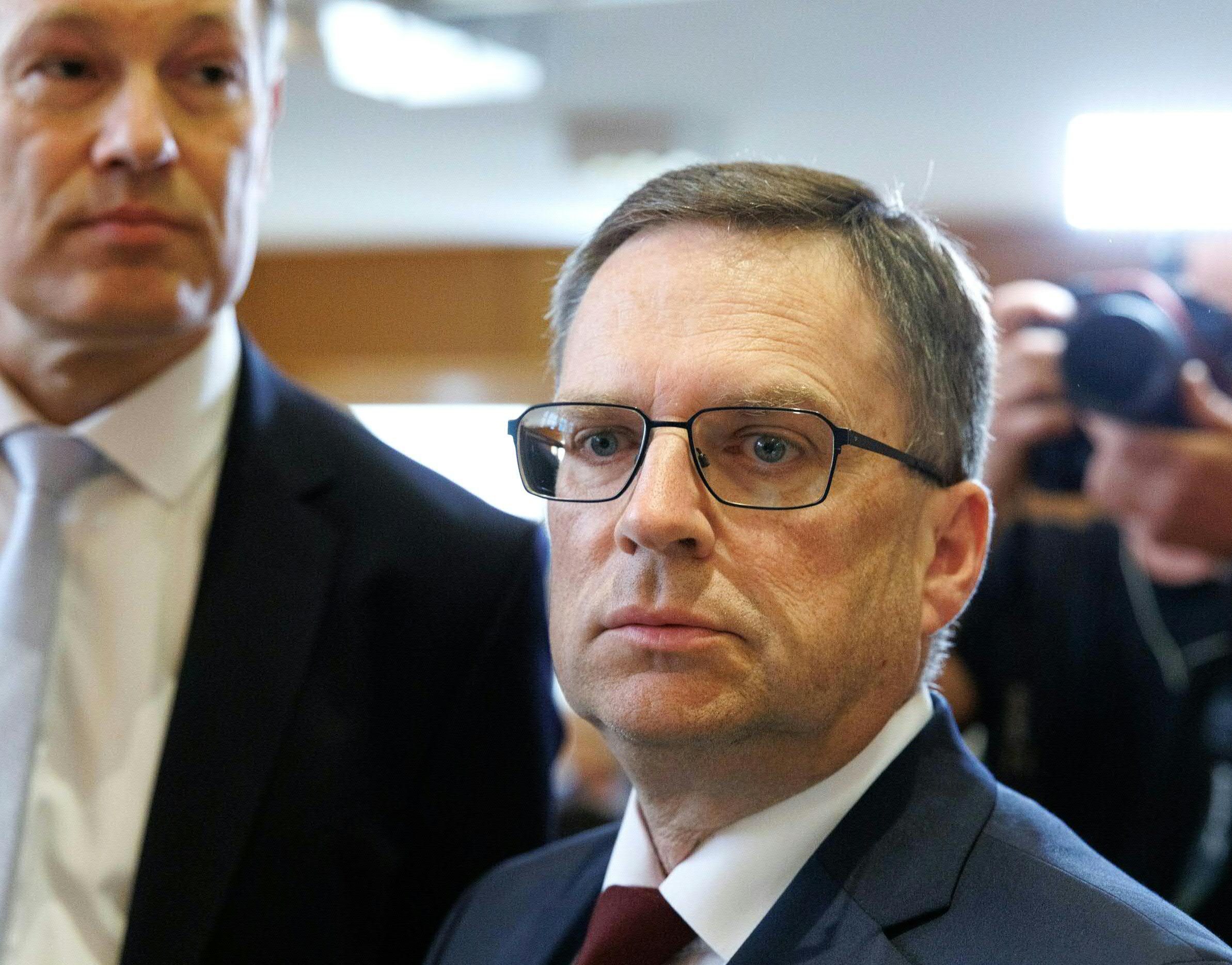 Der ehemalige ÖVP-Klubobmann August Wöginger wurde wegen Amtsmissbrauch schuldig gesprochen. Das Urteil ist nicht rechtskräftig.
