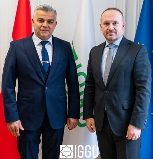 Der neue ATIB-Chef Altinel mit IGGÖ-Präsident Ümit Vural, der ebenfalls eng mit Diyanet kooperiert.