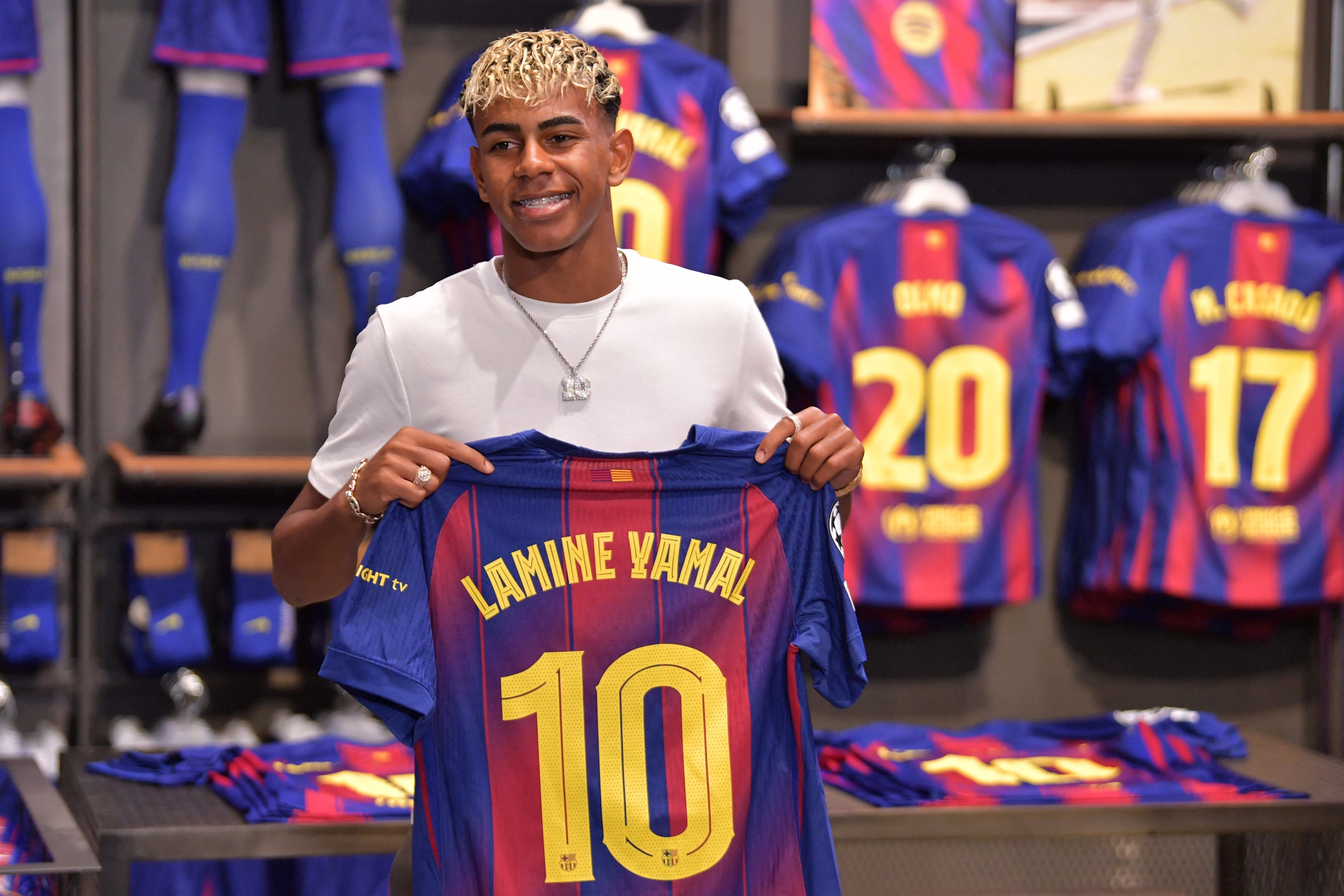 In Messis Fußstapfen: Lamine Yamal trägt die Nummer 10 bei Barcelona