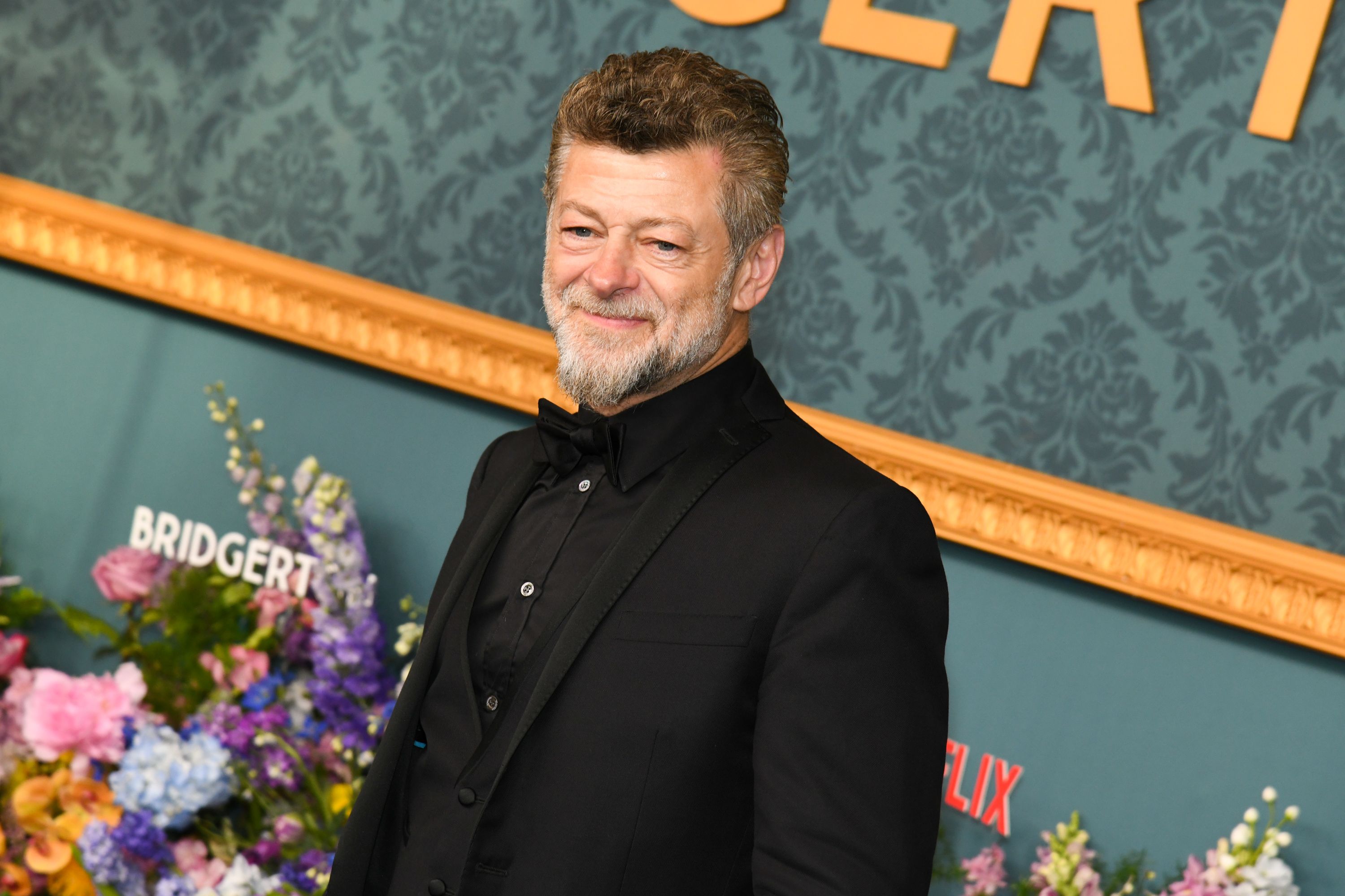 Andy Serkis führt Regie bei „Der Herr der Ringe: Die Jagd nach Gollum“ und schlüpft erneut in die Rolle des Gollum.