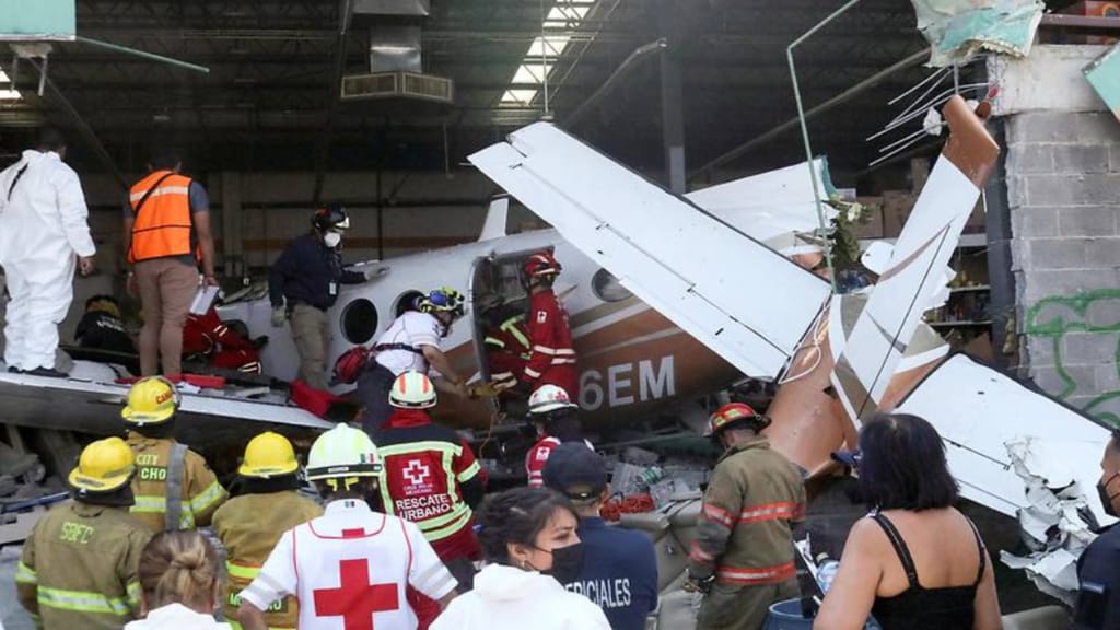 Nach Flugzeug-Crash in Supermarkt: Drei Tote und mehrere Verletzte in Mexiko - news - exxpress Nachrichten