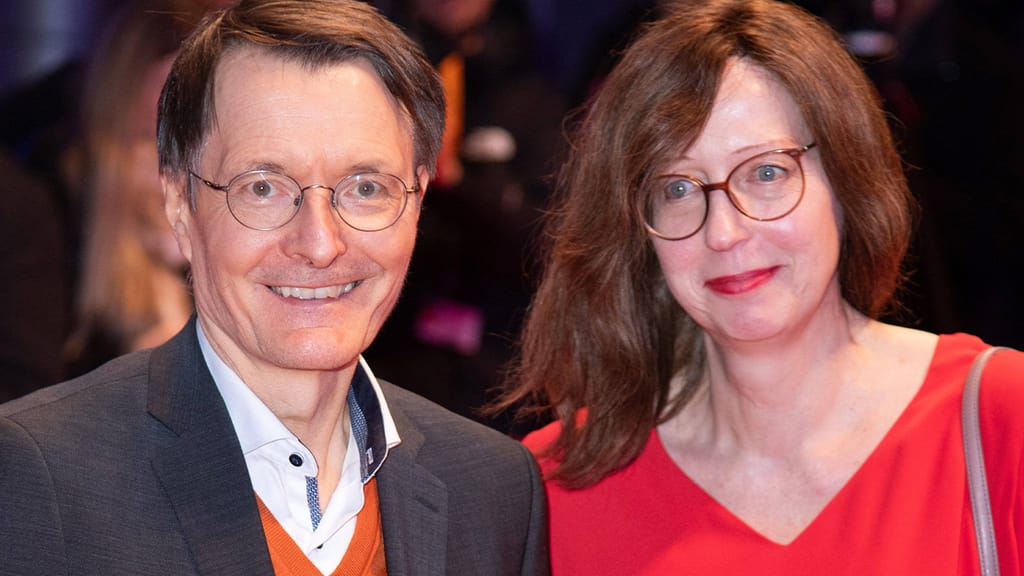 Maske gefallen: Minister Lauterbach zeigt erstmals neue Freundin - lifestyle - exxpress Nachrichten