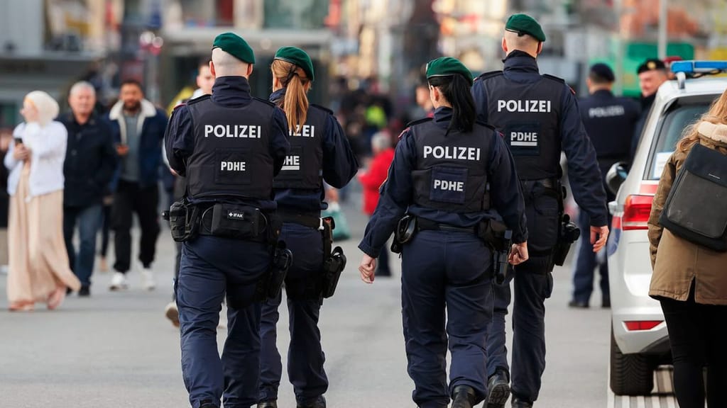 Innenminister Karner erlässt Waffenverbot für Krimi-Hotspot in Wien-Favoriten - politik - exxpress Nachrichten