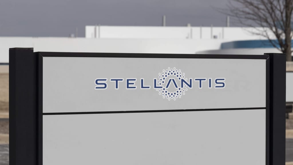 Starker Nachfrage-Rückgang: Sorge um Stellantis-Autoproduktion in Italien - economy - exxpress Nachrichten