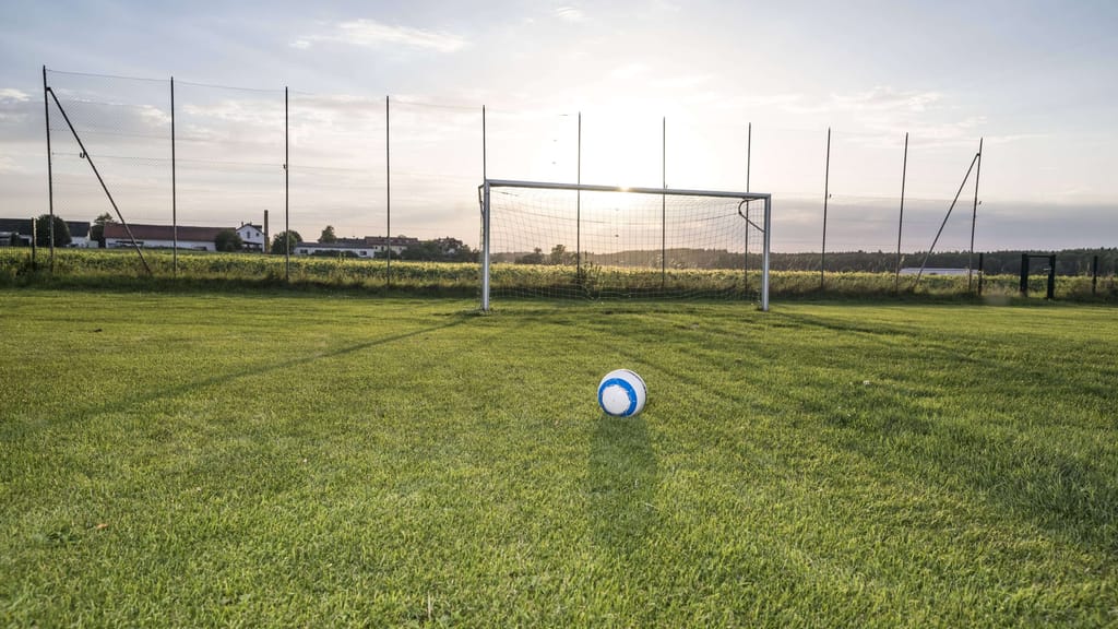 Nach Massenschlägerei und Jagdszenen: Spielbetrieb im Jugendfußball wird komplett eingestellt - sport - exxpress Nachrichten