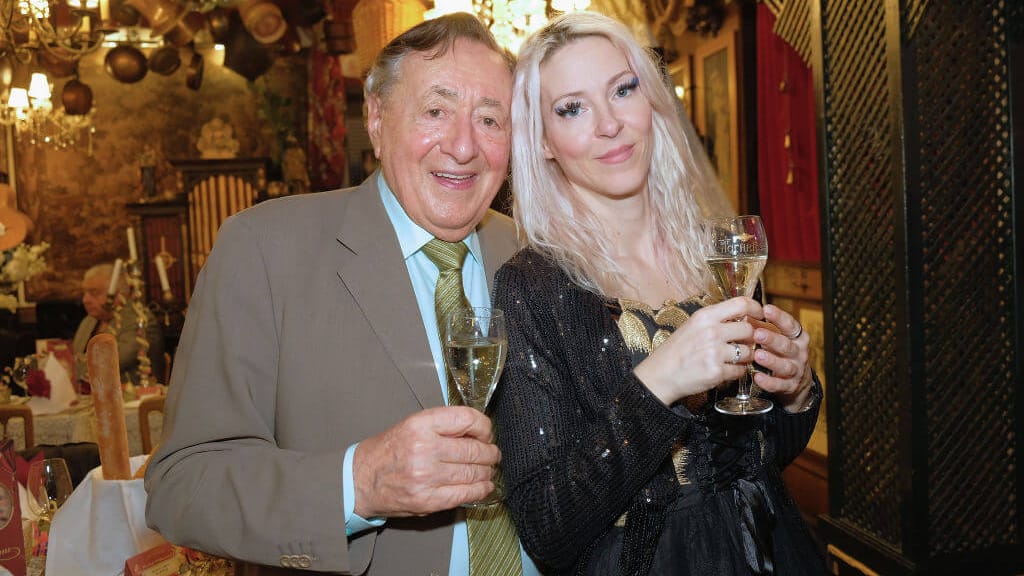 Witwe: So reich ist Simone Lugner jetzt tatsächlich - lifestyle - exxpress Nachrichten
