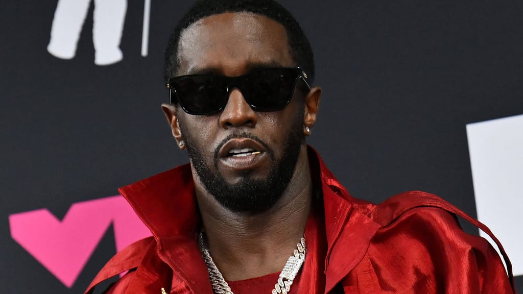 Weitere Anschuldigungen: Rapper "Diddy" soll 16-Jährigen missbraucht haben - news - exxpress Nachrichten