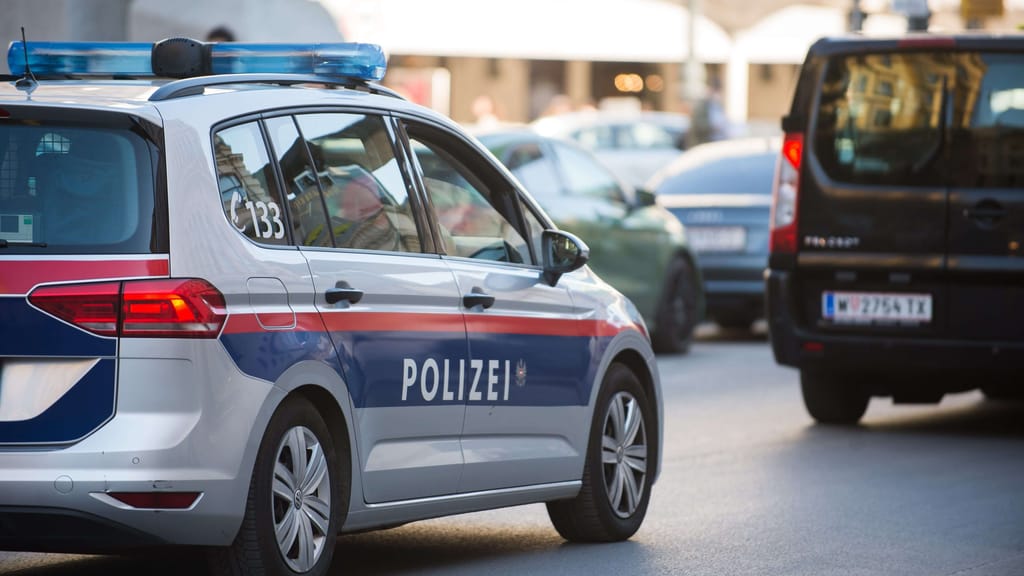 Überfall in Wien: Vermummte bedrohen Jugendliche mit Messer – und schlagen zu - news - exxpress Nachrichten