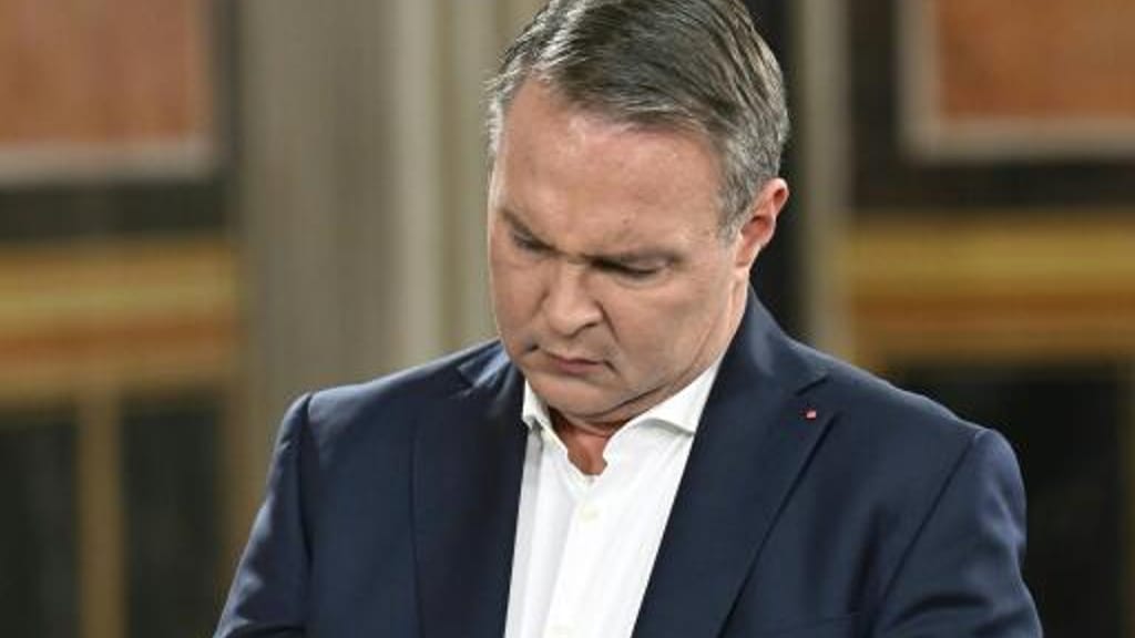 Umfrage-Hammer: Andreas Babler verliert zunehmend Rückhalt - politik - exxpress Nachrichten