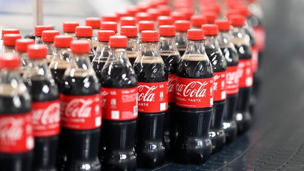 Achtung, brandgefährlich! Diese Cola-Flaschen keinesfalls trinken - news - exxpress Nachrichten