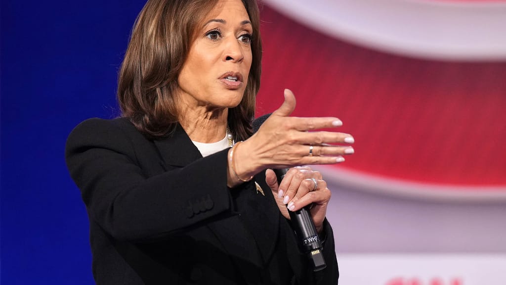 Nichts geht mehr: Jetzt lässt sogar CNN Kamala Harris fallen - politik - exxpress Nachrichten