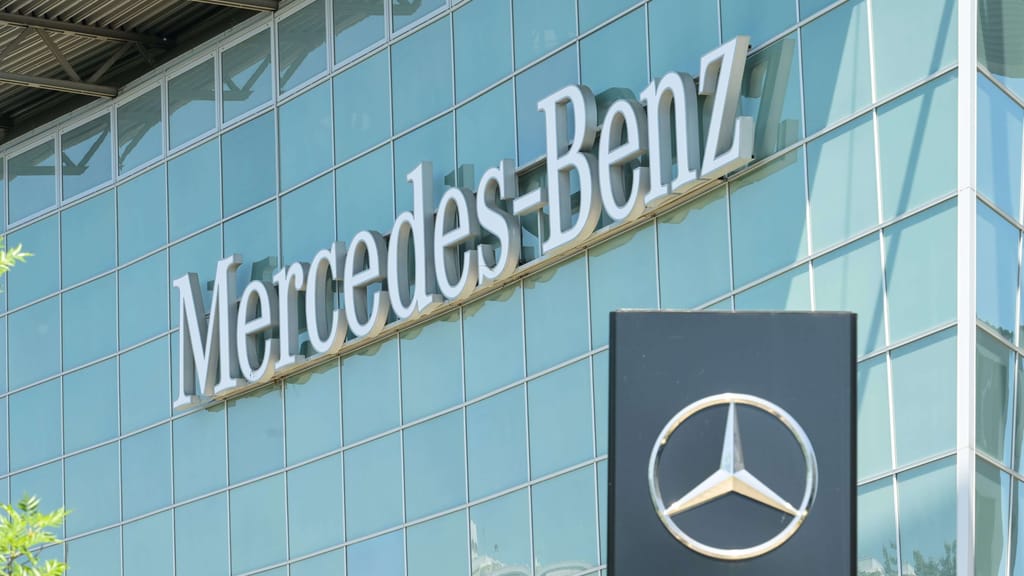 Krisenstimmung bei Mercedes-Benz: Luxussegment und Elektromobilität bringen Konzern in Schieflage - economy - exxpress Nac...