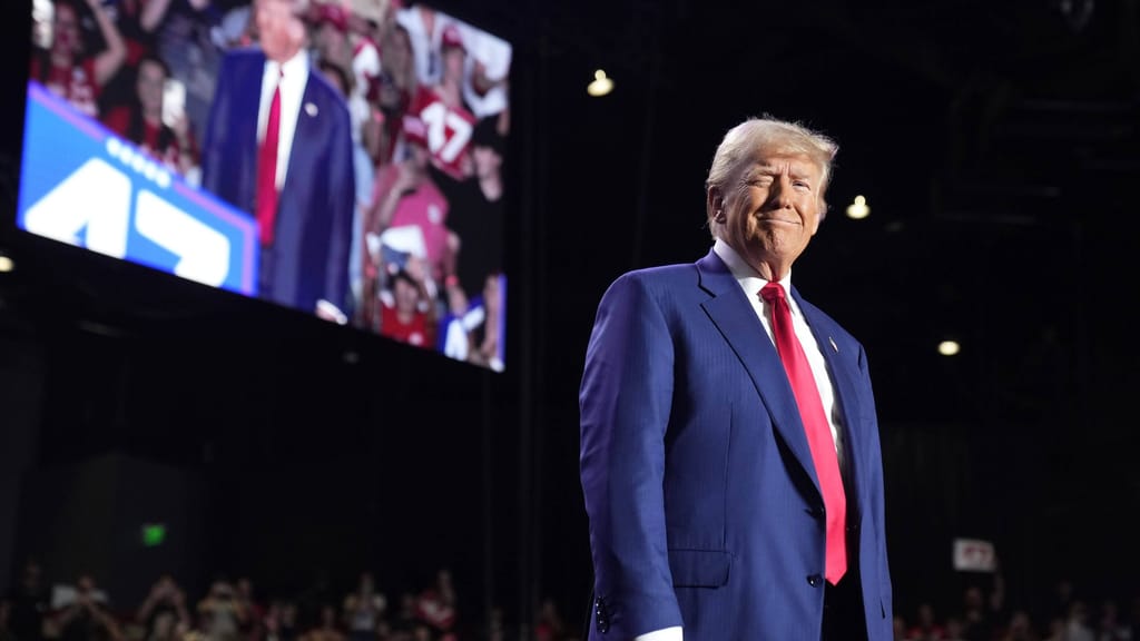 Nur zwei Wochen vor US-Wahl: Ex-Model beschuldigt Trump - politik - exxpress Nachrichten