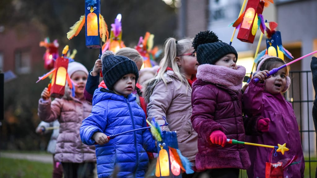 Streit um Migration und Tradition: Kindergarten ersetzt heiligen Martin durch Mondbären - news - exxpress Nachrichten