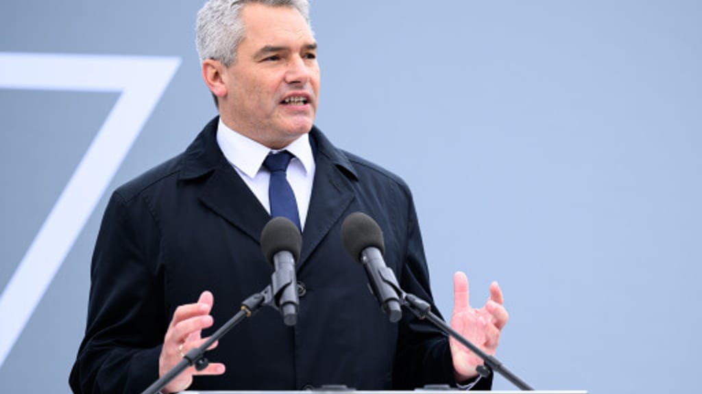 "Zutiefst empört": Nehammer und Van der Bellen verurteilen geplante Pro-FPÖ-Demo - politik - exxpress Nachrichten