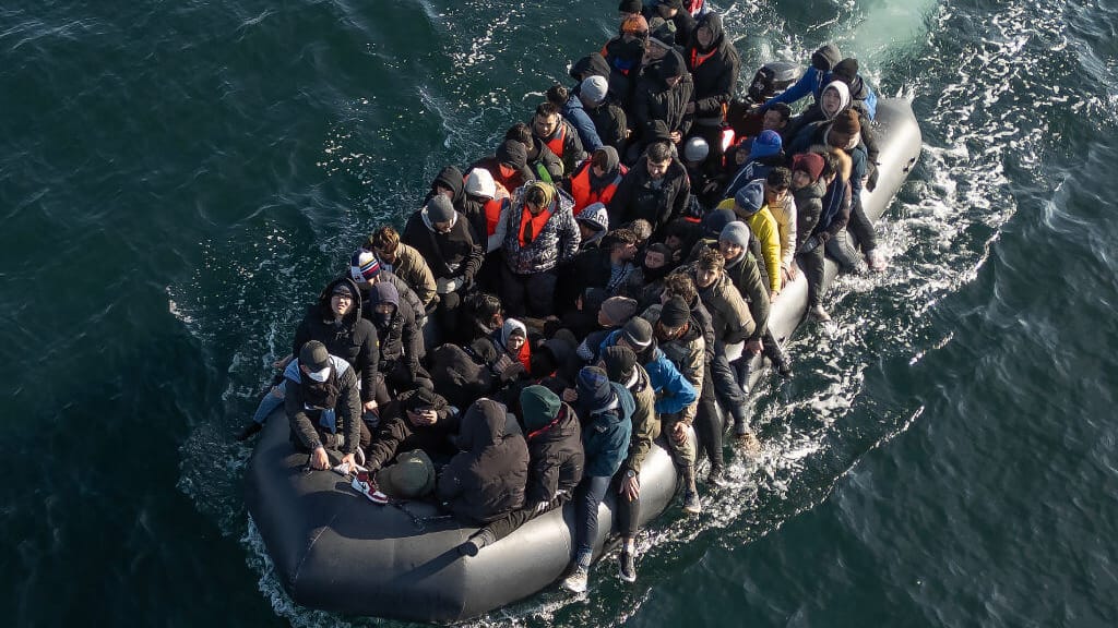Er macht 5,7 Millionen Euro am Tag: Britischer "Migrantenhotel-König" auf dem Weg zum Milliardär - news - exxpress Nachric...