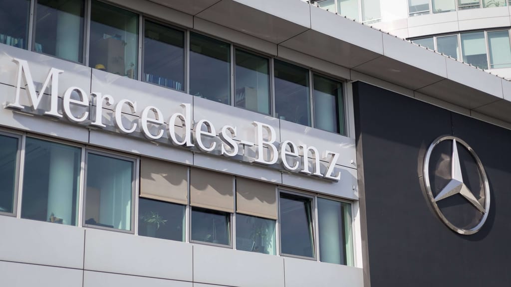 Mercedes verlagert tausende Arbeitsplätze nach Polen - economy - exxpress Nachrichten