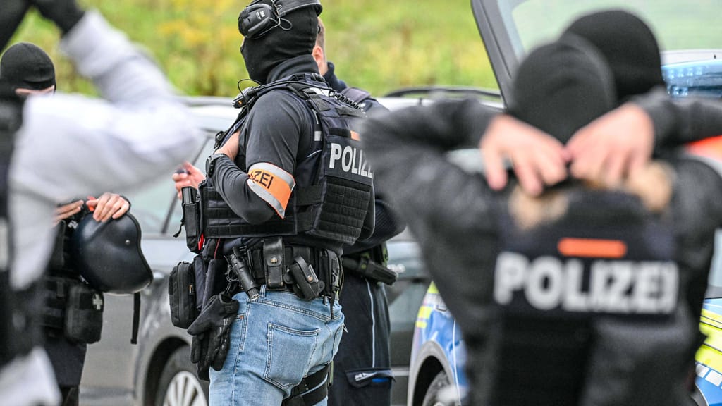 Messer-Mord: Afghane (24) ersticht Spaziergänger (56) - news - exxpress Nachrichten