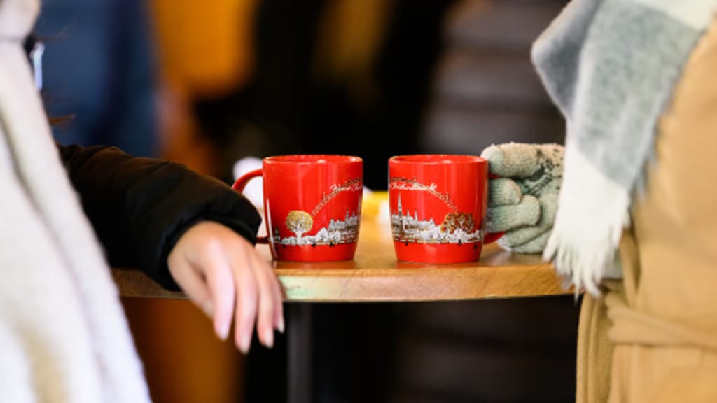 Weihnachtsmarkt-Besucher sauer: Knapp 8 Euro für Glühwein! - news - exxpress Nachrichten