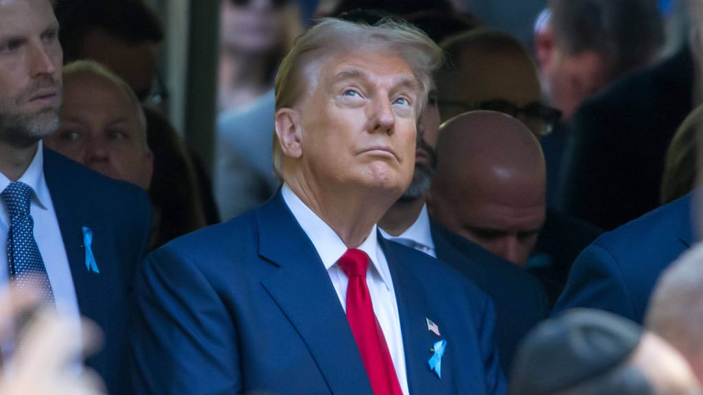 Sie wollen den US-Dollar verdrängen: Donald Trump droht BRICS-Staaten - politik - exxpress Nachrichten